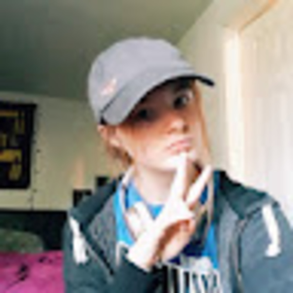 Meet your Posher, Olivia